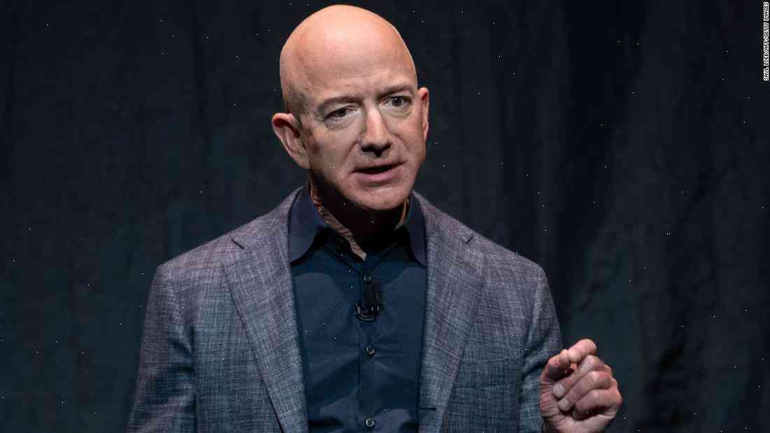 Jeff Bezos is trying to change the Washington Commanders team name to the Amazon Washington Commanders